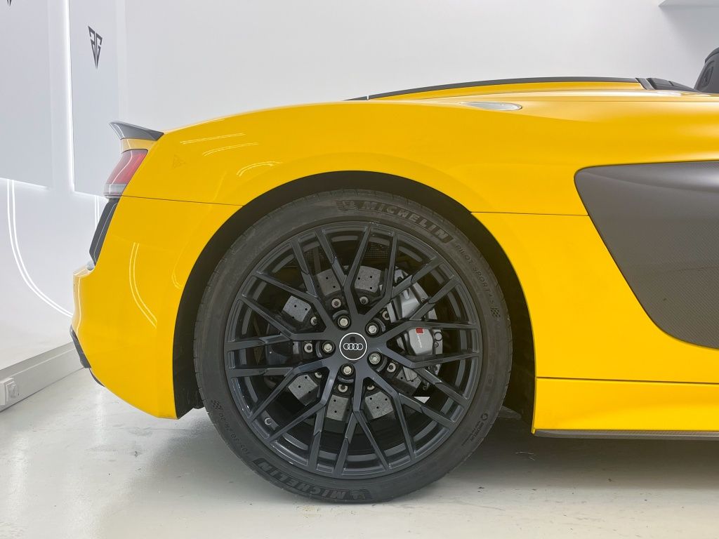 Audi r8 spyder 5.2 fsi v10 plus quattro s-tronic