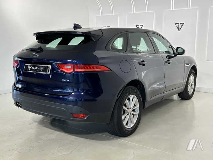 Jaguar f-pace 2.0i4d portfolio rwd 180