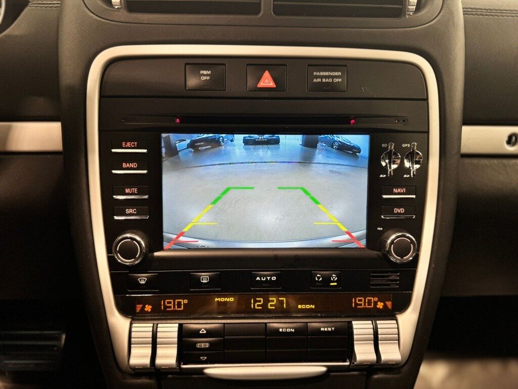 Porsche cayenne gts tiptronic