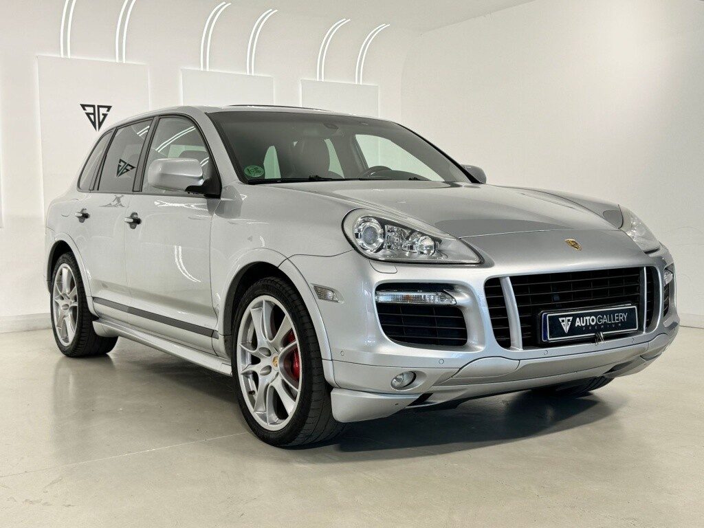 Porsche cayenne gts tiptronic