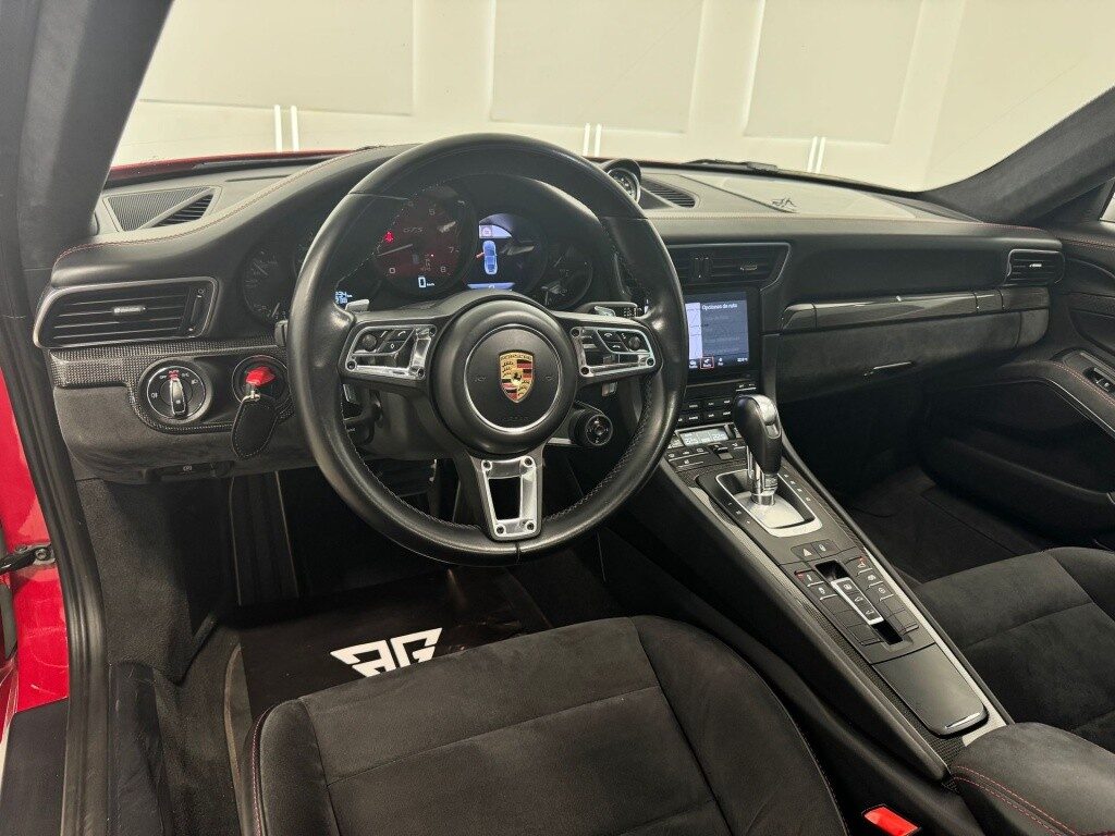 Porsche 911 carrera 4 gts coupé pdk