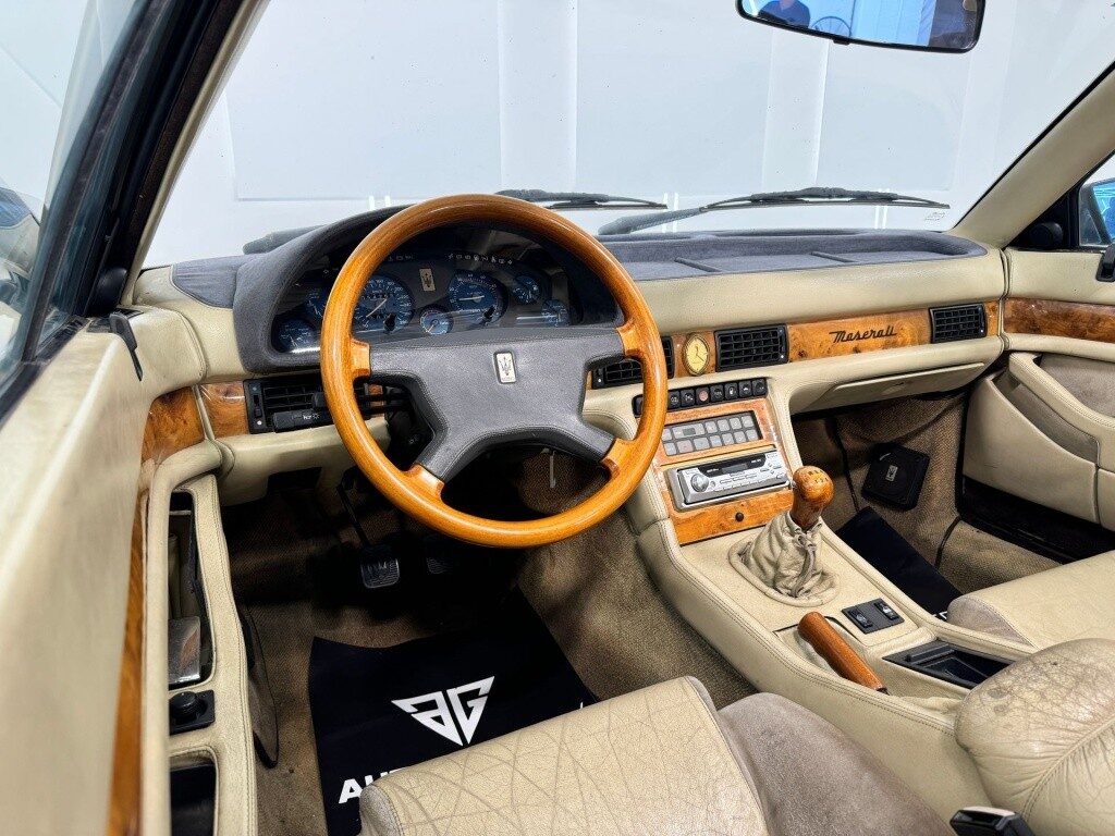 Maserati biturbo spyder e