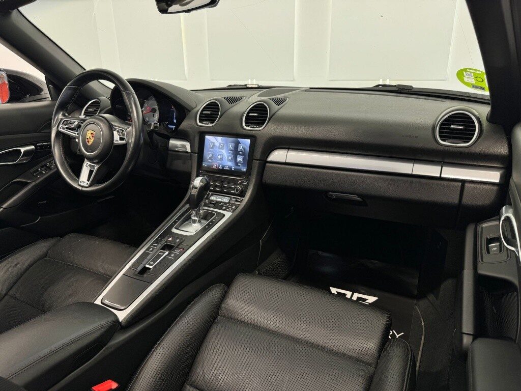 Porsche boxster s pdk