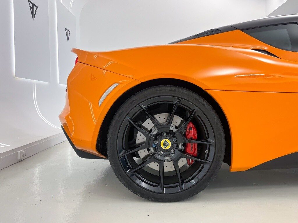 Lotus evora 400