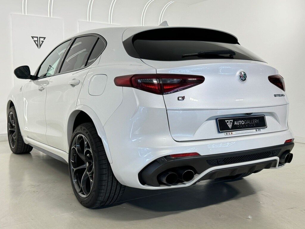 Alfa romeo stelvio 2.9 bi-turbo q4 quadrifoglio at8