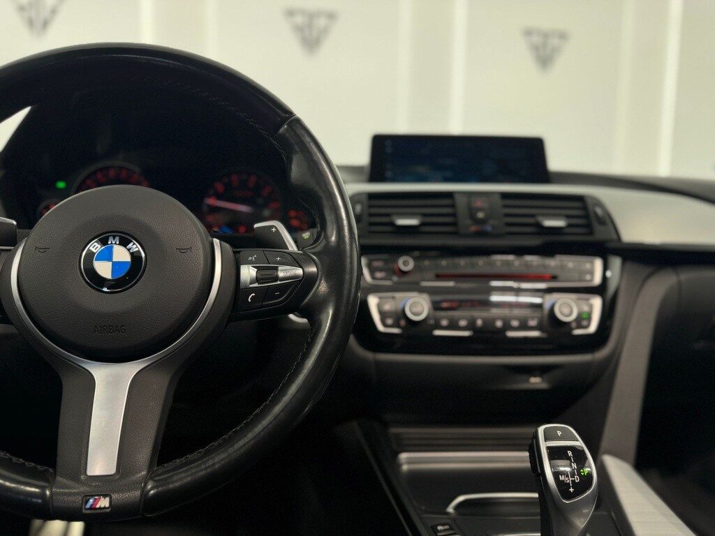 Bmw serie 3 330ia touring xdrive