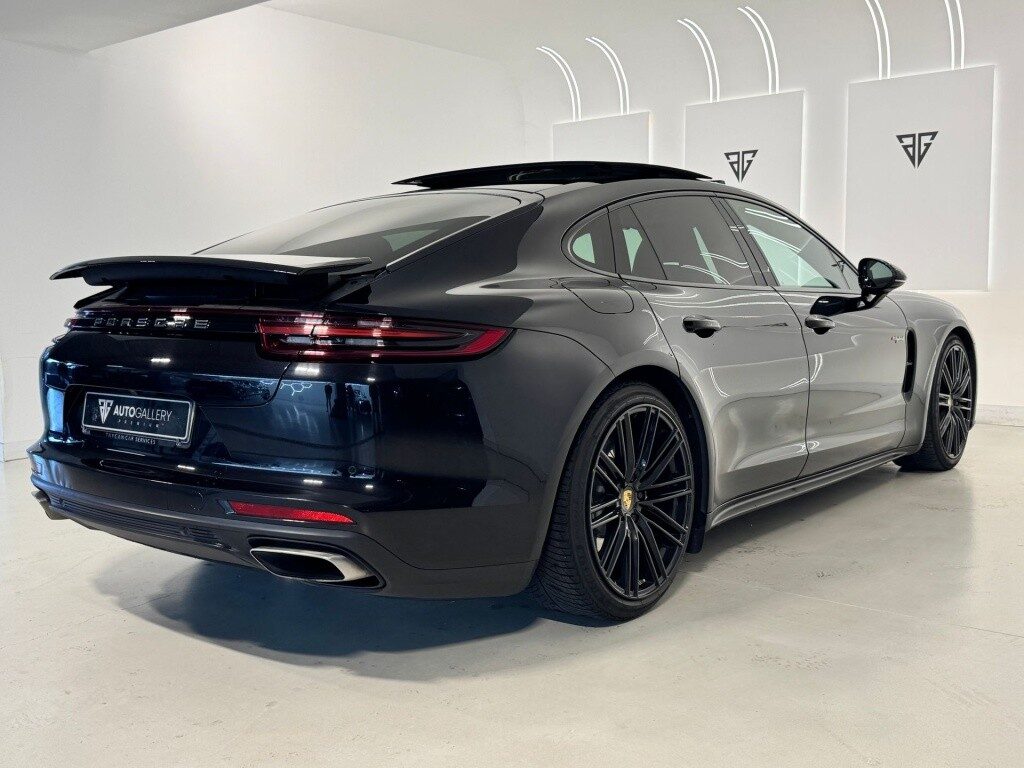 Porsche panamera 4 e-hybrid