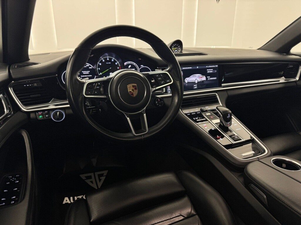 Porsche panamera 4 e-hybrid