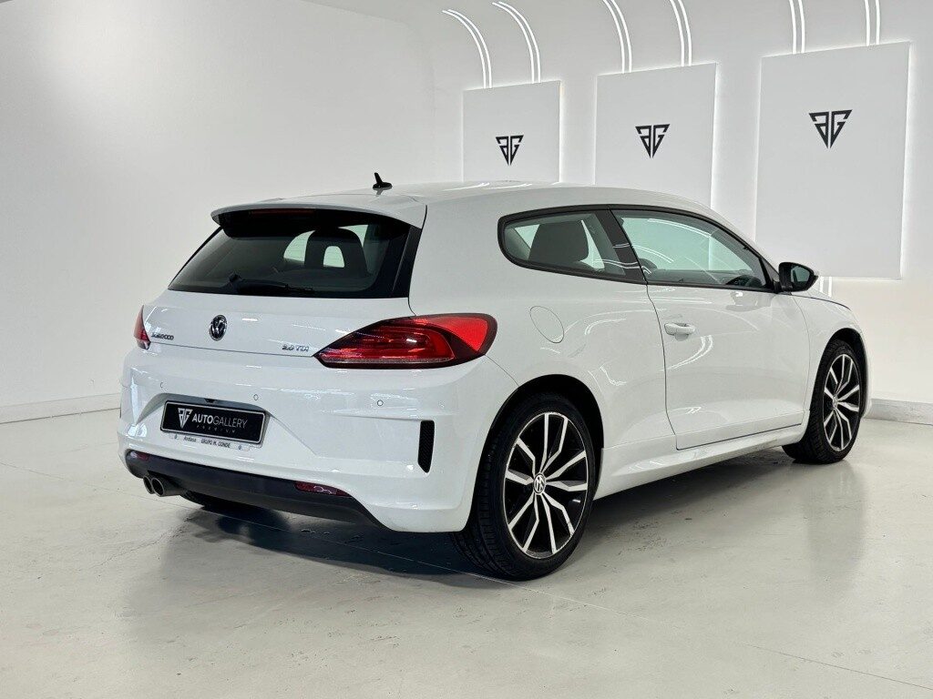 Volkswagen scirocco 2.0tdi bmt r-line dsg 110kw