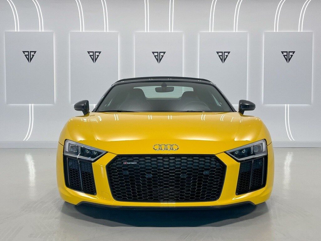 Audi r8 spyder 5.2 fsi v10 plus quattro s-tronic