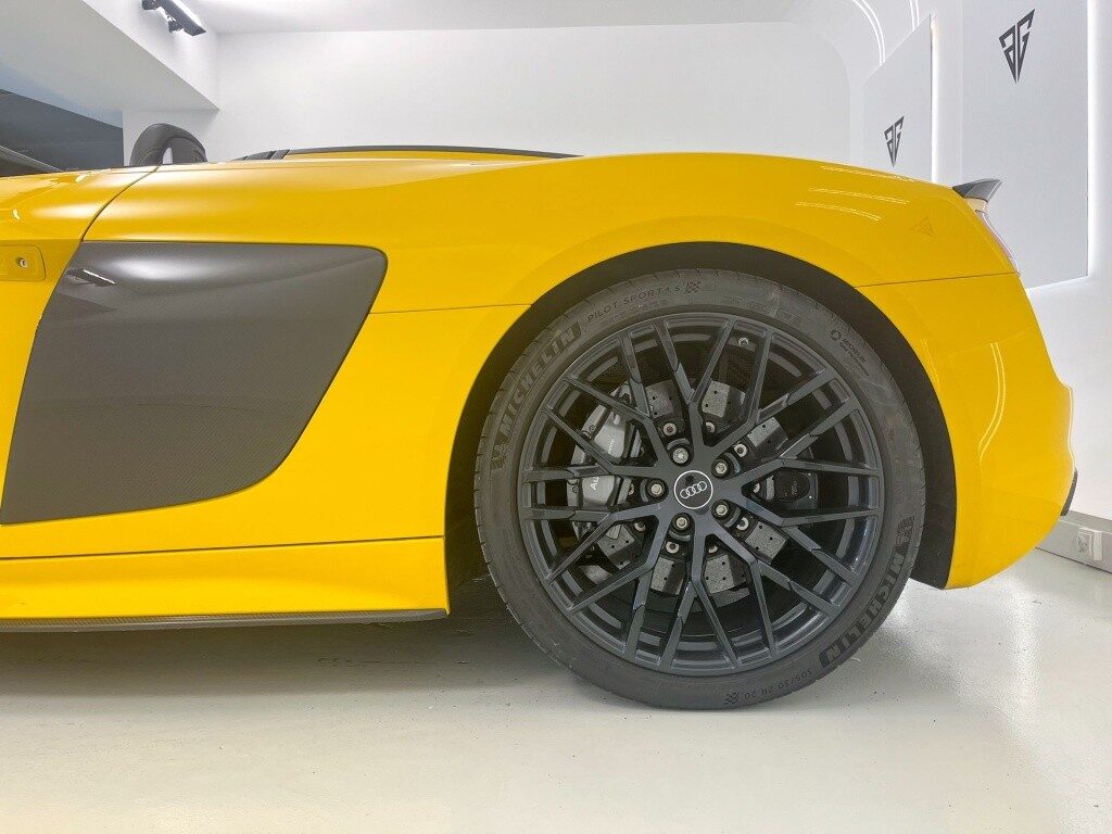 Audi r8 spyder 5.2 fsi v10 plus quattro s-tronic