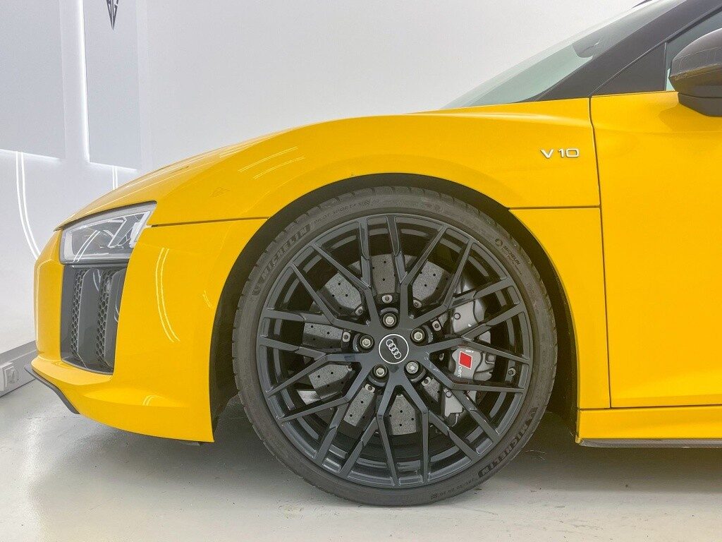 Audi r8 spyder 5.2 fsi v10 plus quattro s-tronic