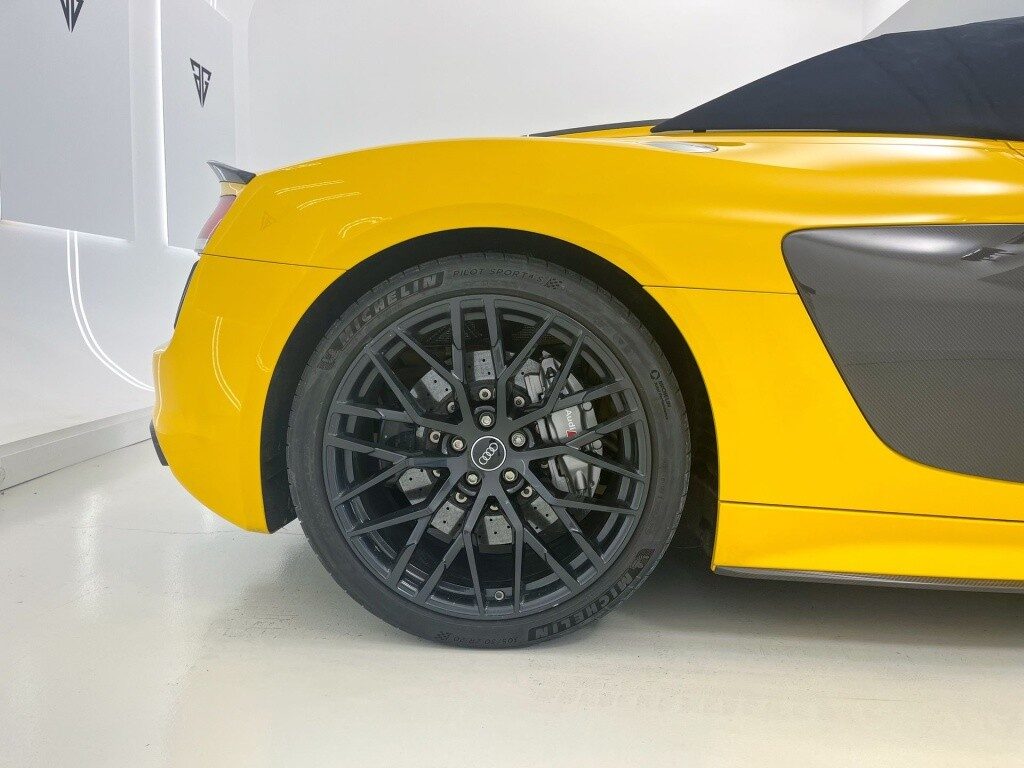 Audi r8 spyder 5.2 fsi v10 plus quattro s-tronic