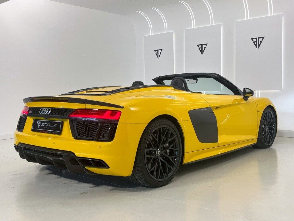 Audi r8 spyder 5.2 fsi v10 plus quattro s-tronic