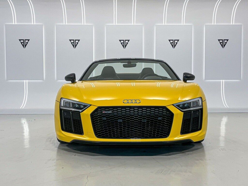 Audi r8 spyder 5.2 fsi v10 plus quattro s-tronic