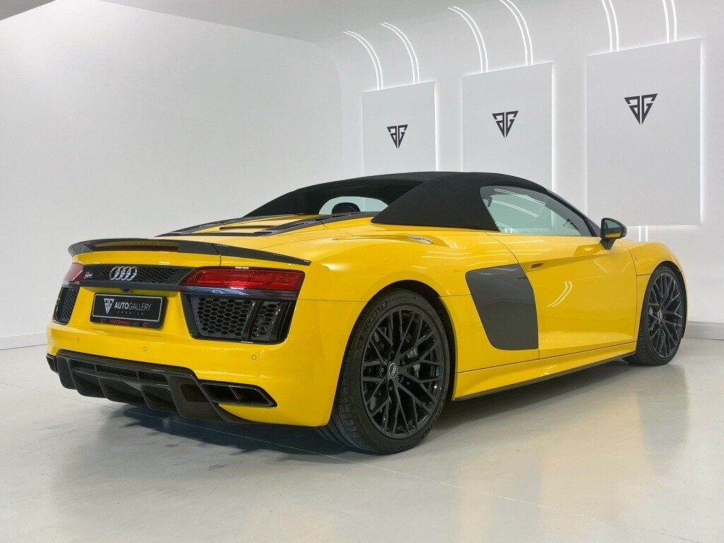 Audi r8 spyder 5.2 fsi v10 plus quattro s-tronic