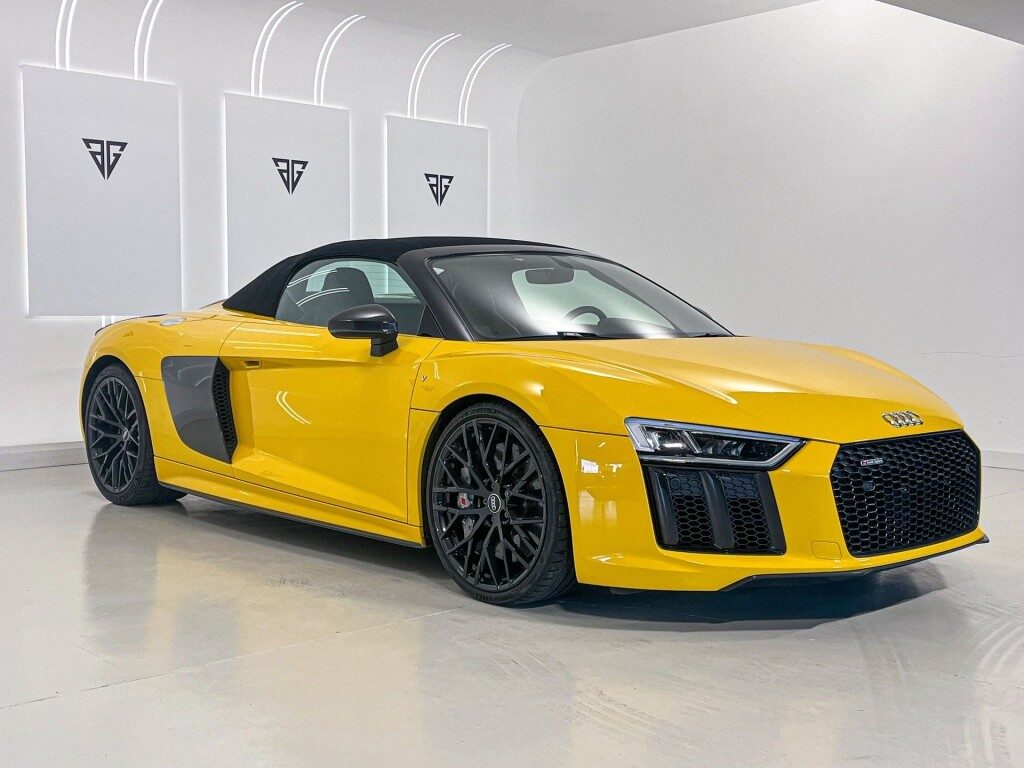 Audi r8 spyder 5.2 fsi v10 plus quattro s-tronic