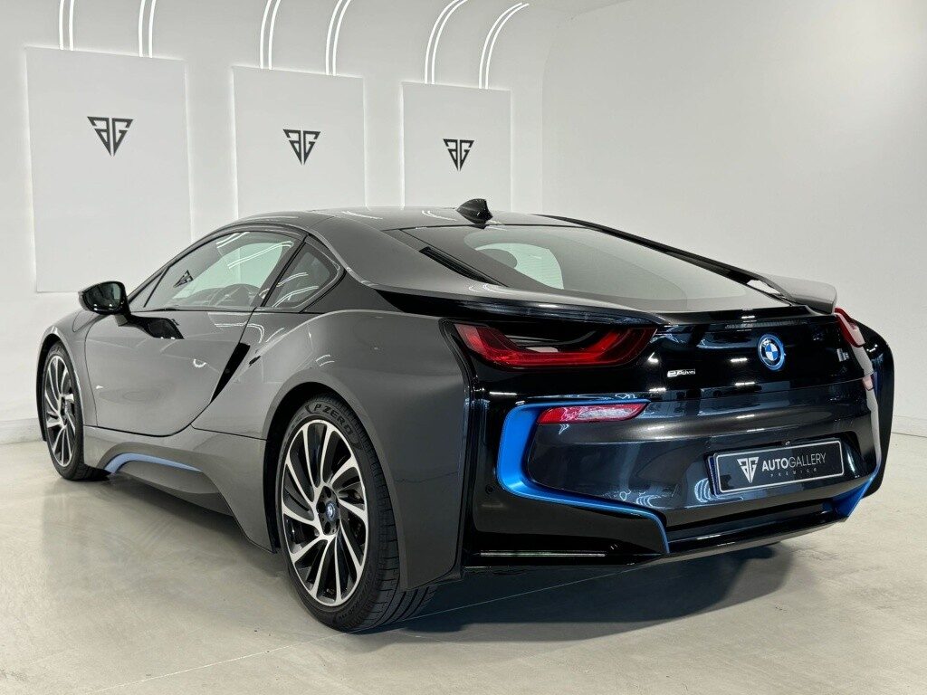 Bmw i8