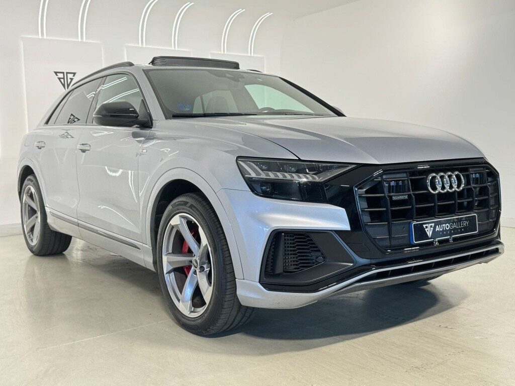 Audi q8 60 tfsie s line plus quattro