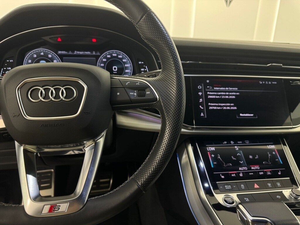 Audi q8 60 tfsie s line plus quattro