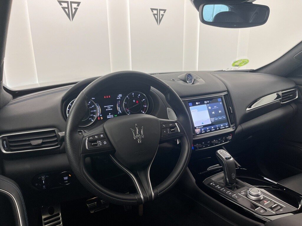 Maserati levante 330 gt aut.