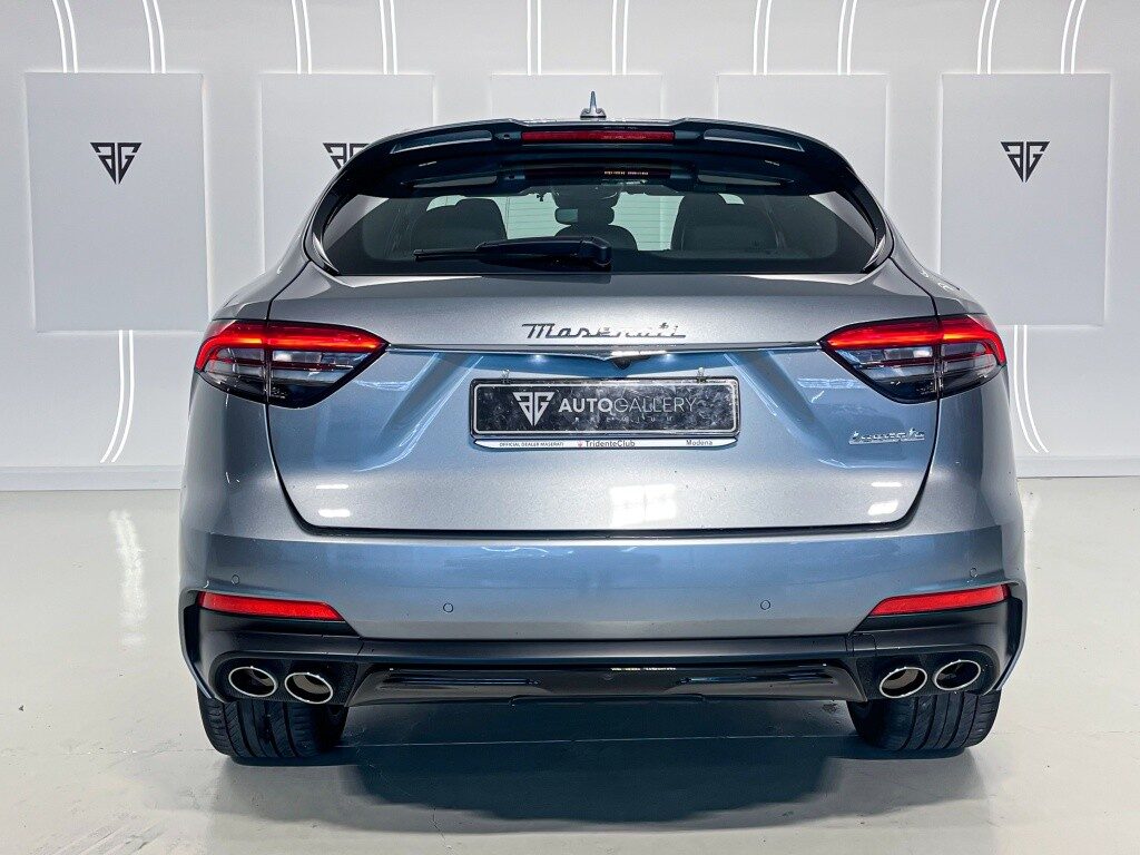 Maserati levante 330 gt aut.