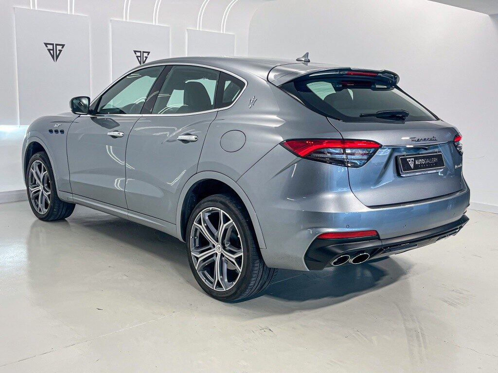 Maserati levante 330 gt aut.