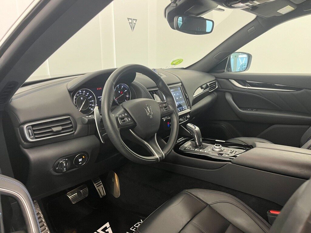 Maserati levante 330 gt aut.