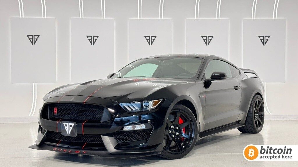 Ford mustang shelby gt350