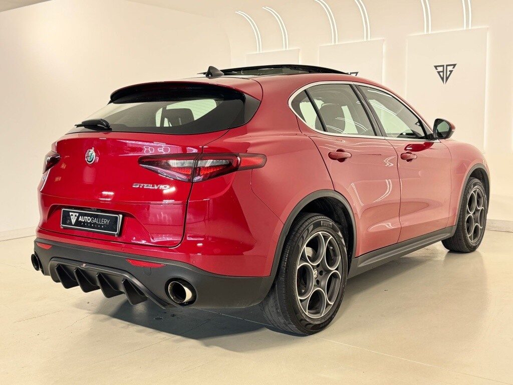 Alfa romeo stelvio 2.0 executive q4 aut. 200