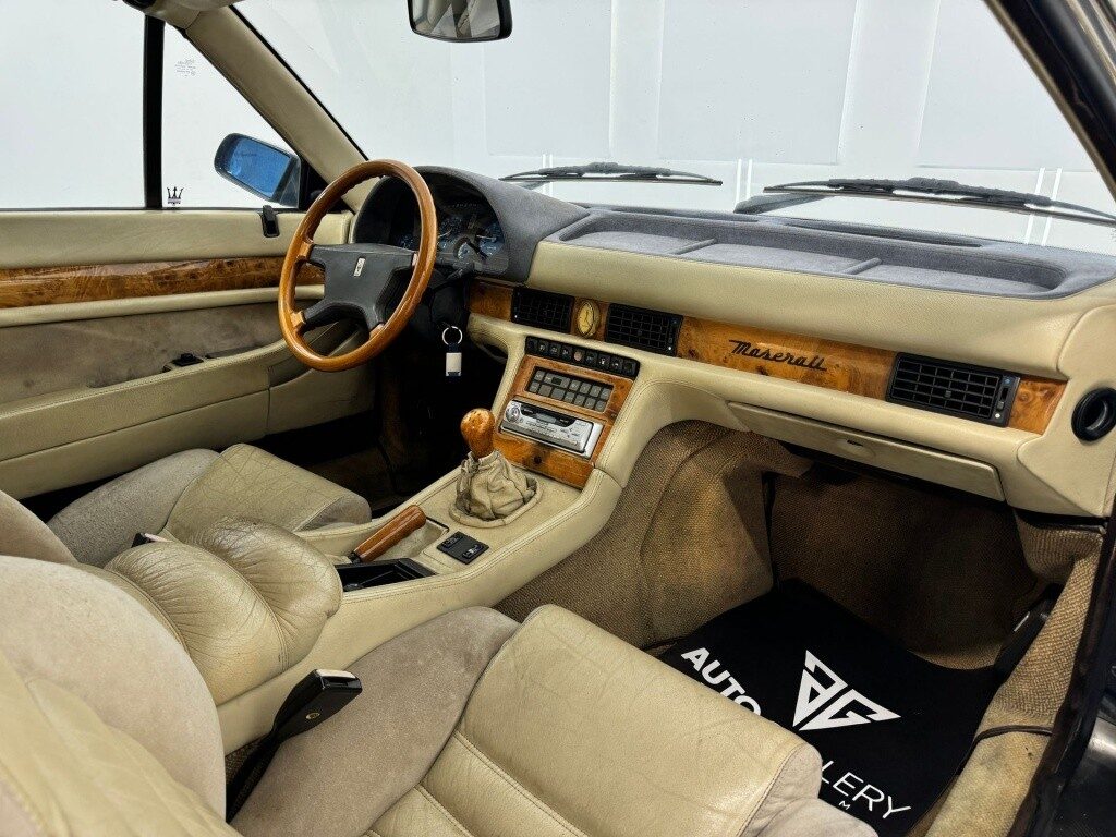 Maserati biturbo spyder e