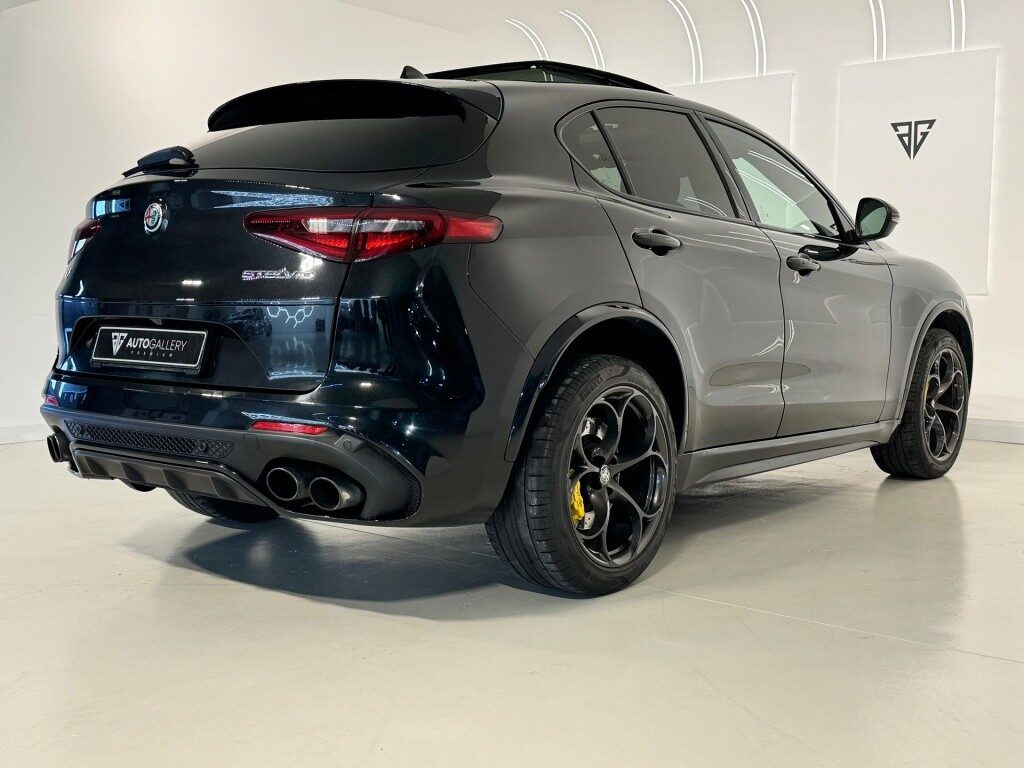 Alfa romeo stelvio 2.9 bi-turbo q4 quadrifoglio at8