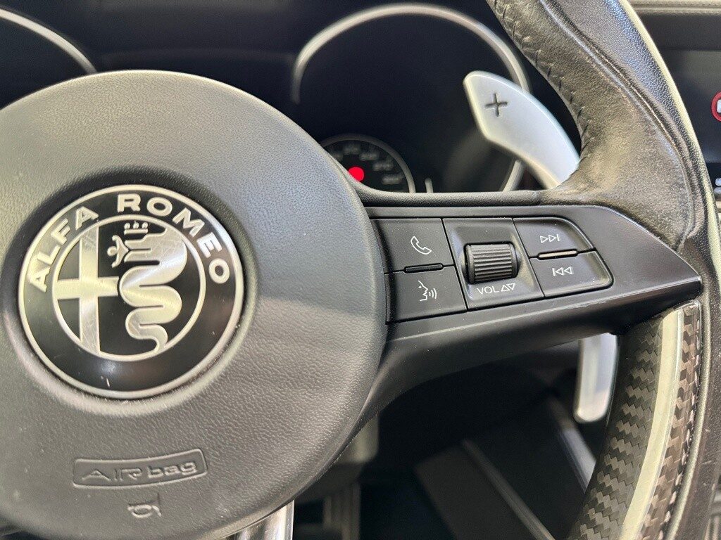 Alfa romeo stelvio 2.9 bi-turbo q4 quadrifoglio at8