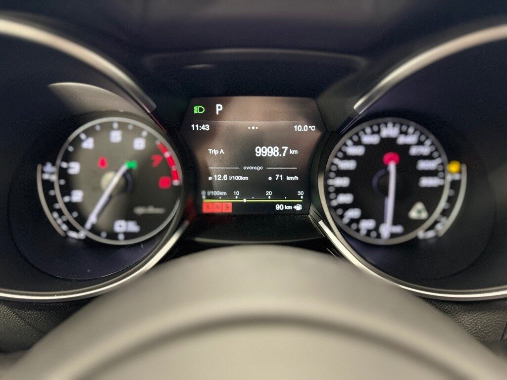 Alfa romeo stelvio 2.9 bi-turbo q4 quadrifoglio at8