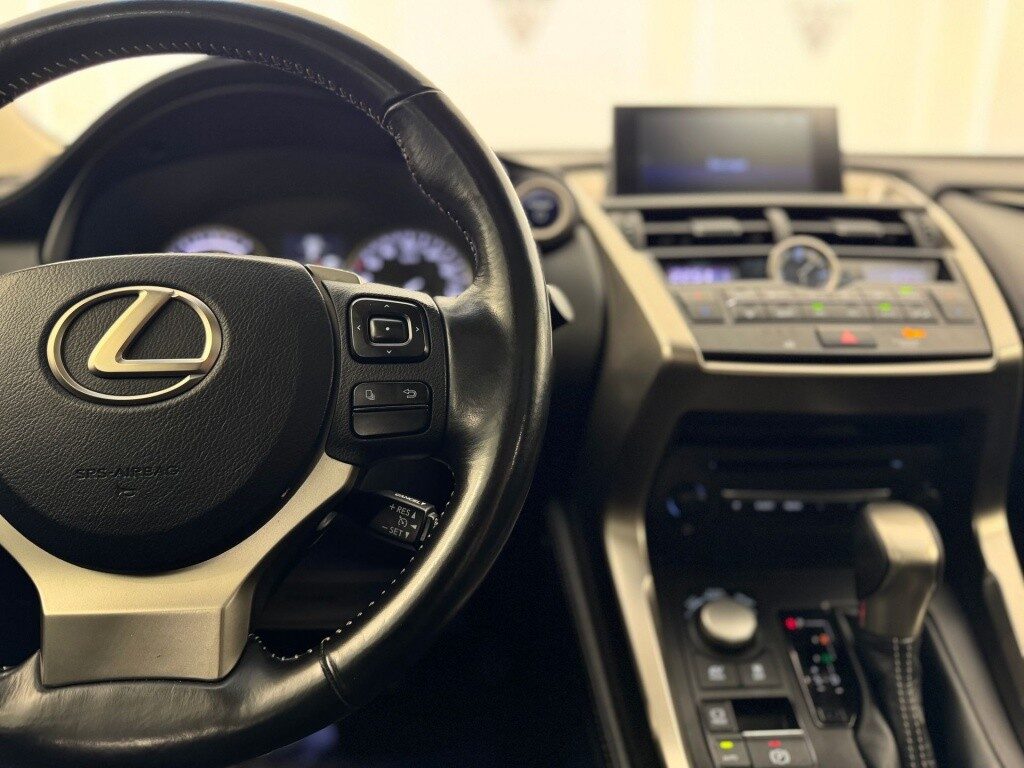 Lexus nx 300h sport edition 2wd