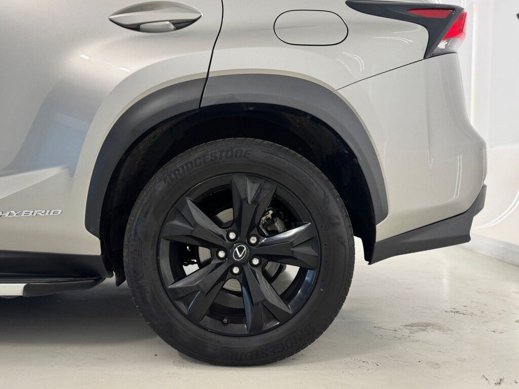 Lexus nx 300h sport edition 2wd