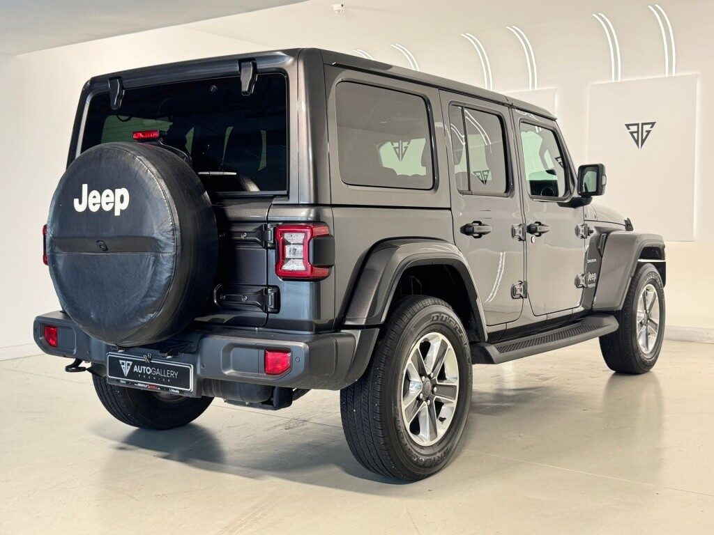 Jeep wrangler unlimited 2.2crd sahara 8atx