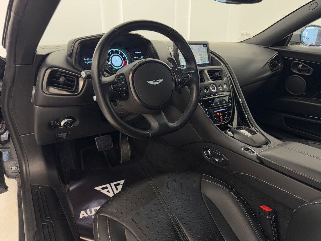 Aston martin db11 4.0 510