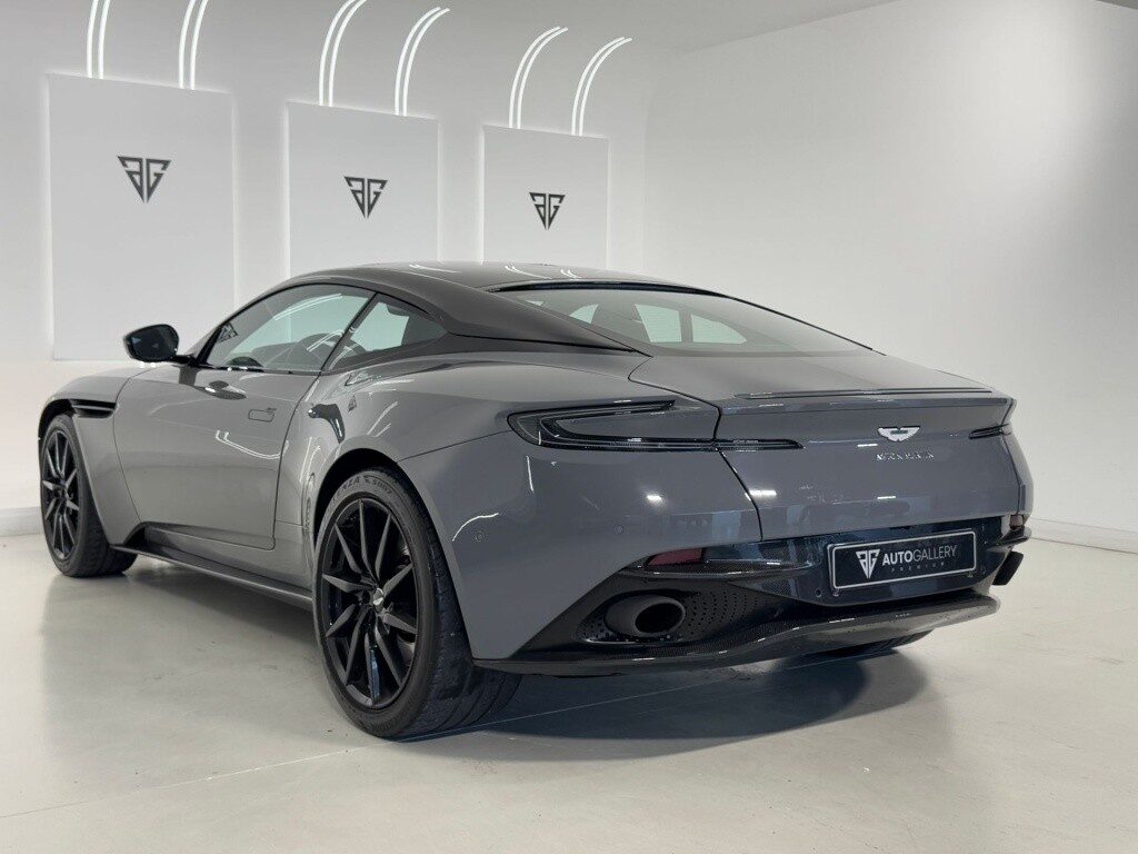 Aston martin db11 4.0 510