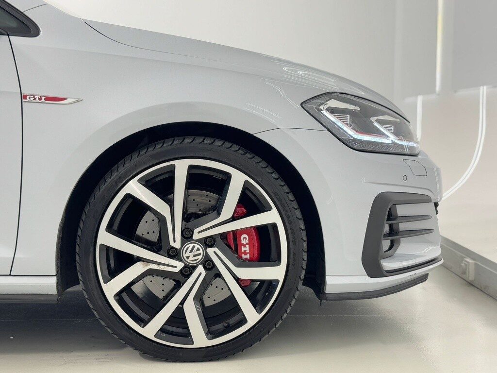 Volkswagen golf 2.0 tsi gti performance dsg7 180kw