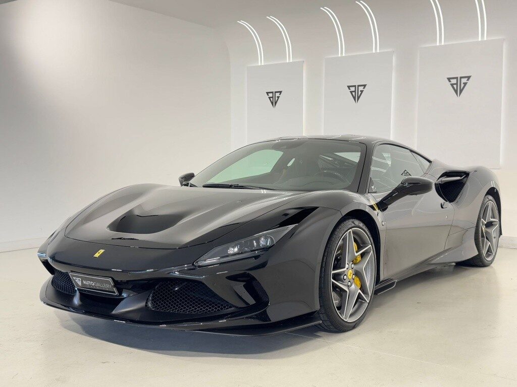 FERRARI F8 Tributo