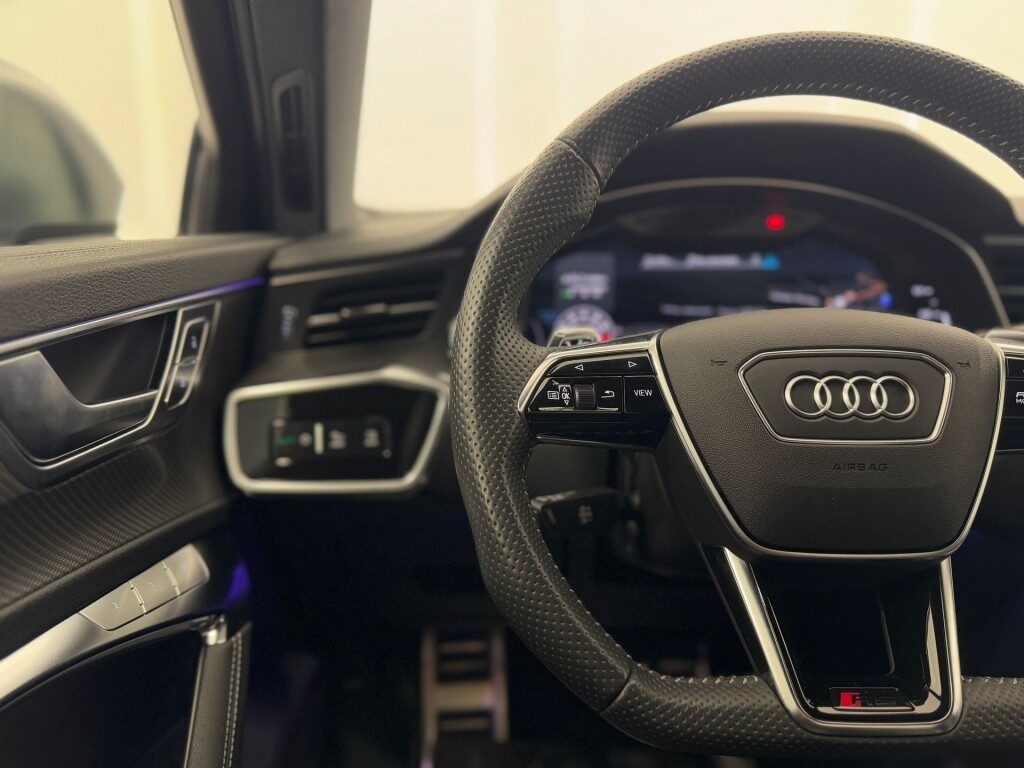 AUDI A6 RS6 Avant TFSI quattro Tiptronic