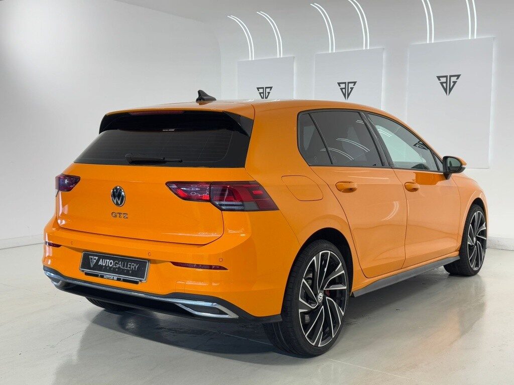 VOLKSWAGEN Golf 1.4 TSI GTE 180kW