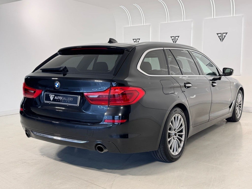 BMW Serie 5 530dA Touring Luxury