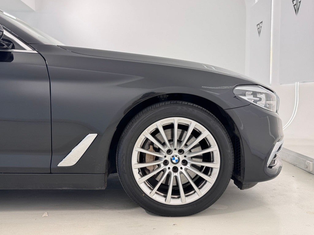 BMW Serie 5 530dA Touring Luxury