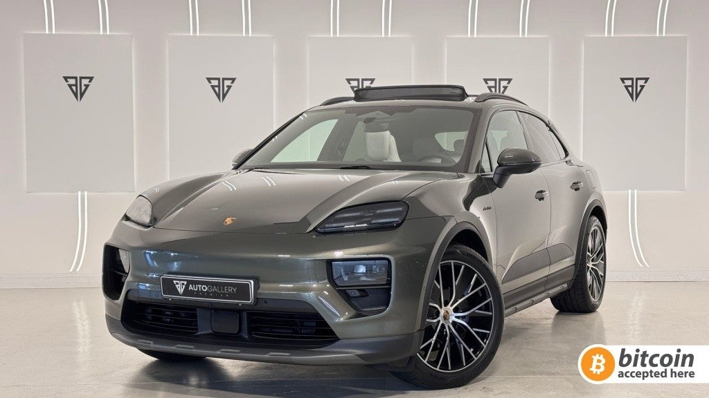 PORSCHE Macan 4