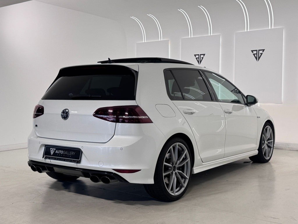 VOLKSWAGEN Golf 2.0 TSI R DSG 300