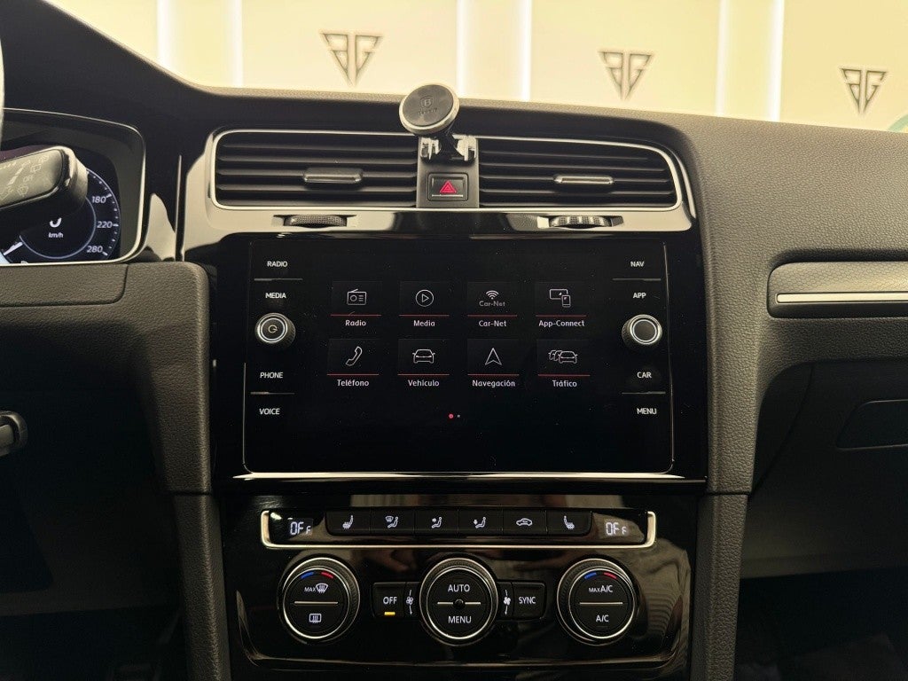 VOLKSWAGEN Golf 2.0 TSI GTI Performance 180kW