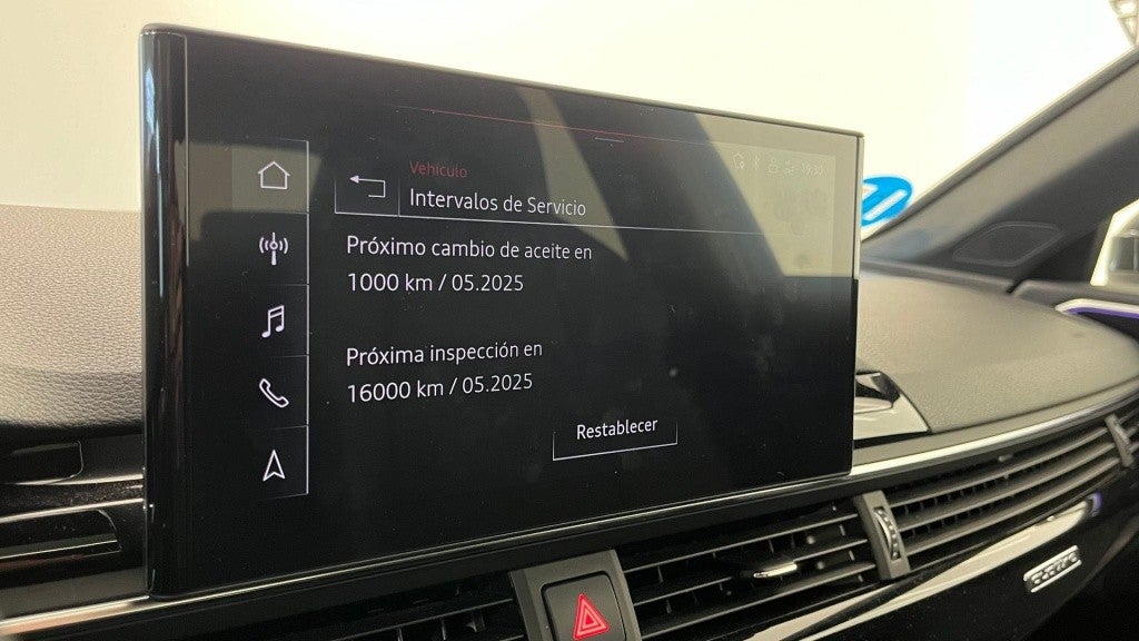 AUDI A4 40 TDI Black line S tronic quattro 150kW