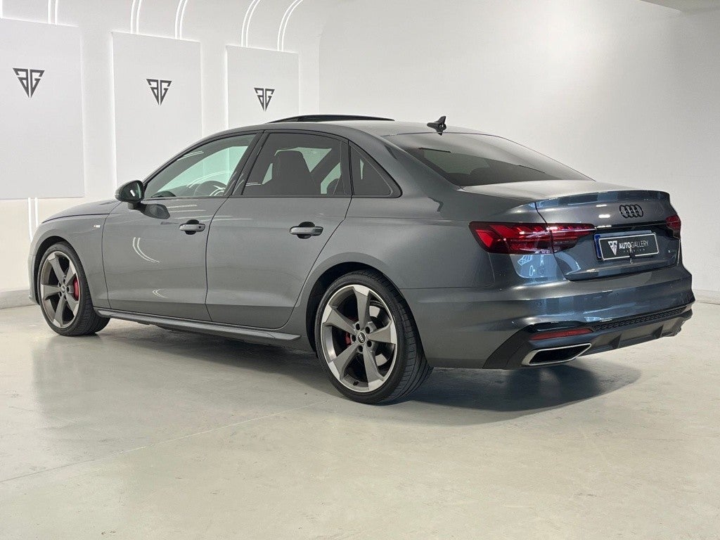 AUDI A4 40 TDI Black line S tronic quattro 150kW